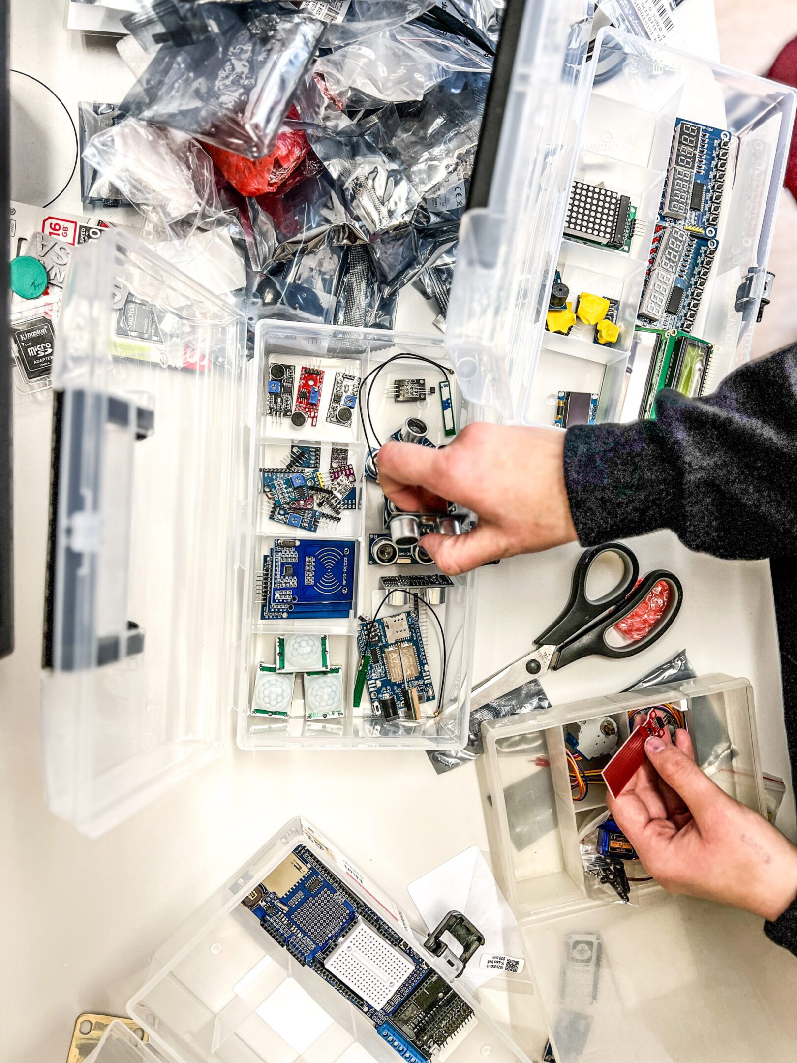 komponenty v robotice